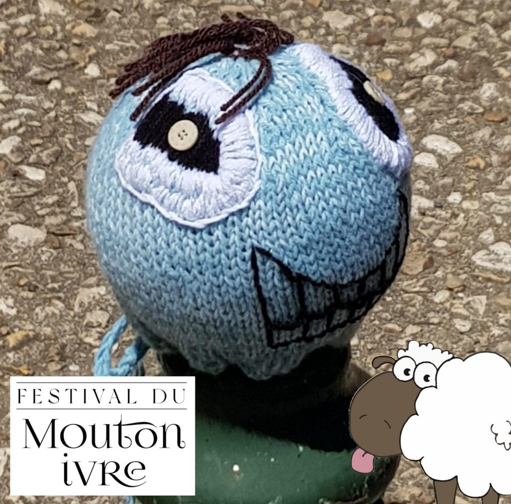yarnbombing tricot urbain gensac gironde france festival du mouton ivre